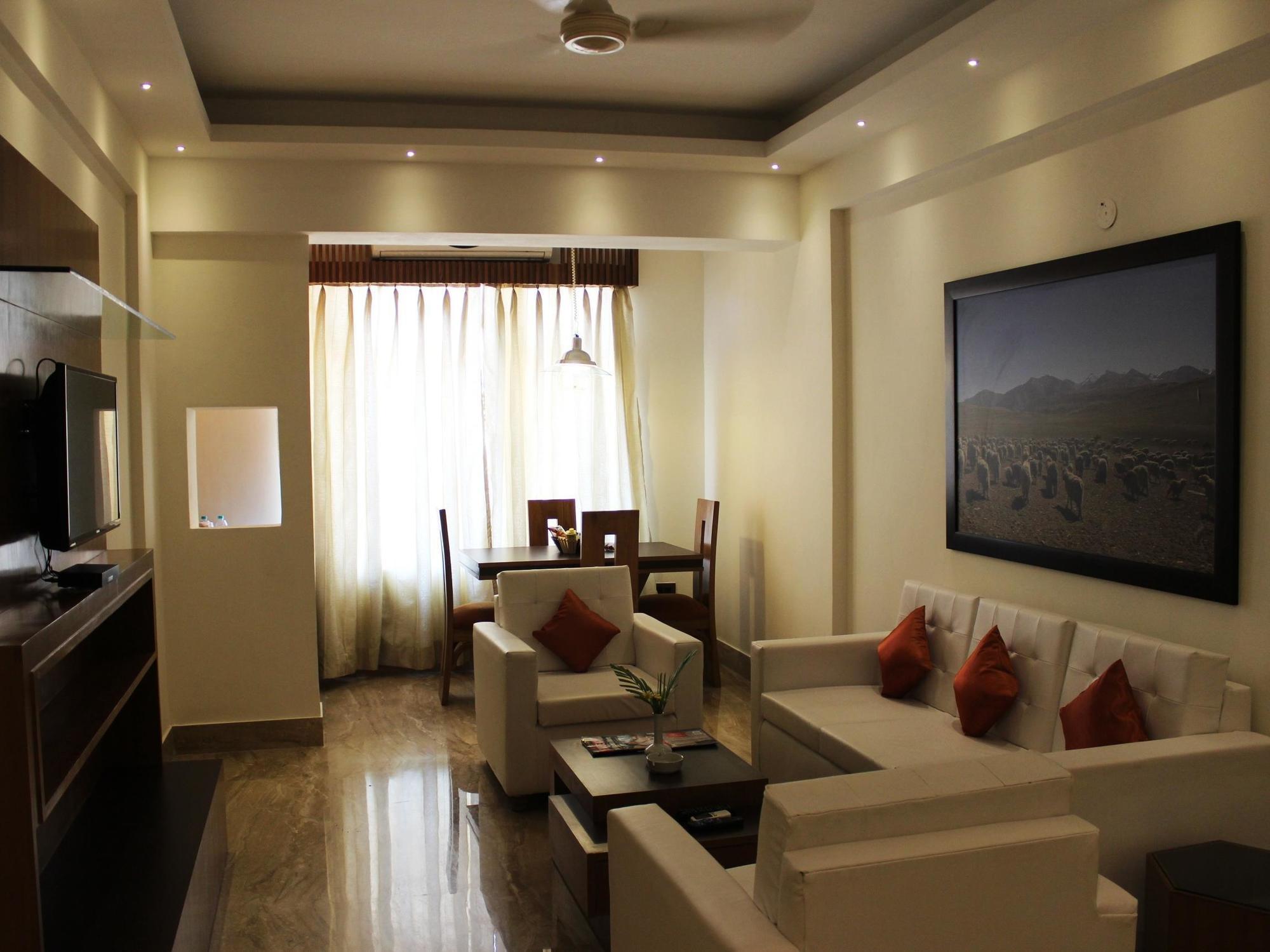 Inderlok Hotel Dehradun Exterior foto